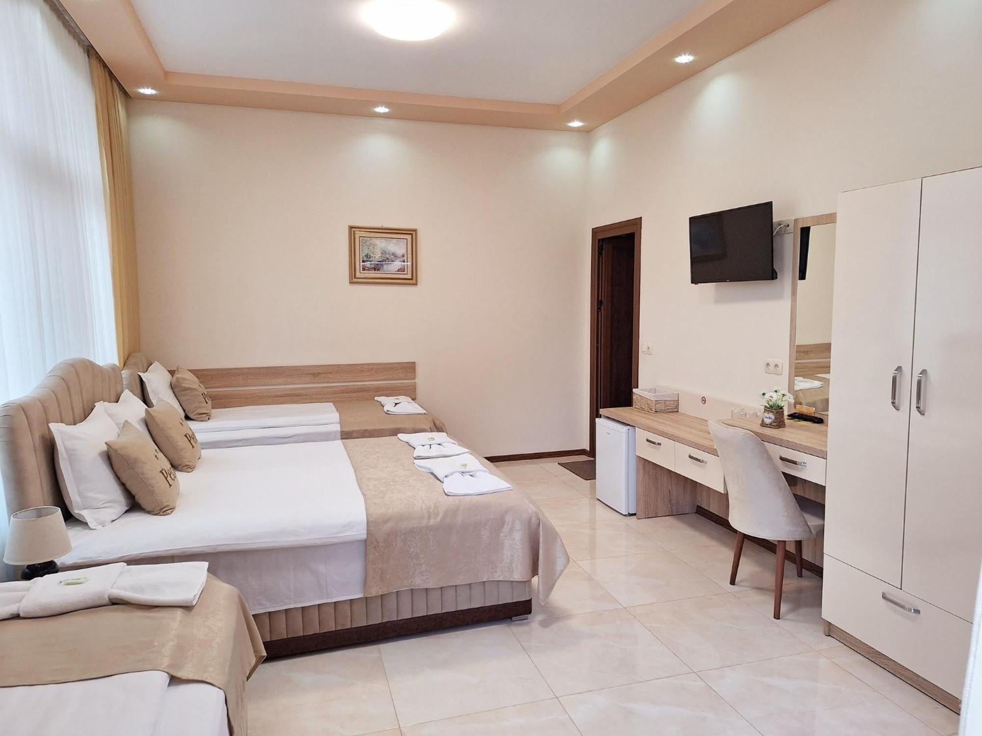 Perla Hotel Dospat Exterior photo